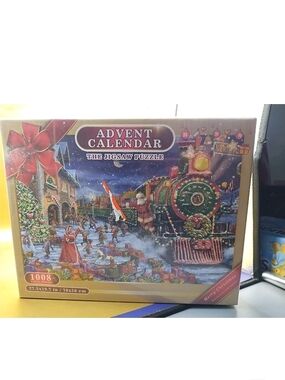 Advent Calendar Jigsaw Puzzle - Festive Red & Green Train Scene